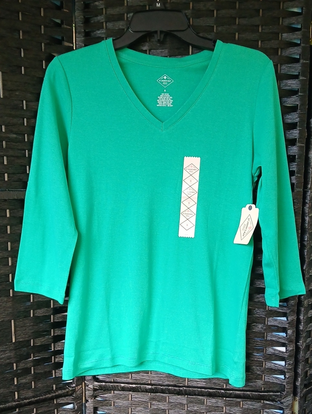 NWT St Johns Bay Women’s V-Neck 3/4 Sleeve Top - Green